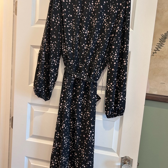 Beautiful Kate Spade Sz 12 Dress.  VVGUC- one flaw (see pic) worn Once. Comfy! - Picture 3 of 8